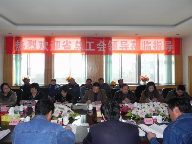 深入車間班組、“零距離”接觸職工、體驗(yàn)職工生活、傾聽職工心聲